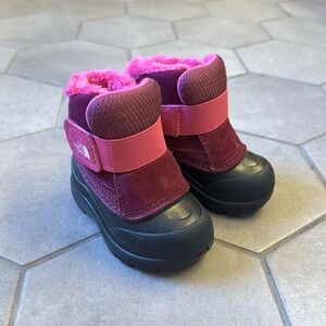 Toddler The North Face Boots Waterproof Pink Black Girls Size 5 Walker/ Baby